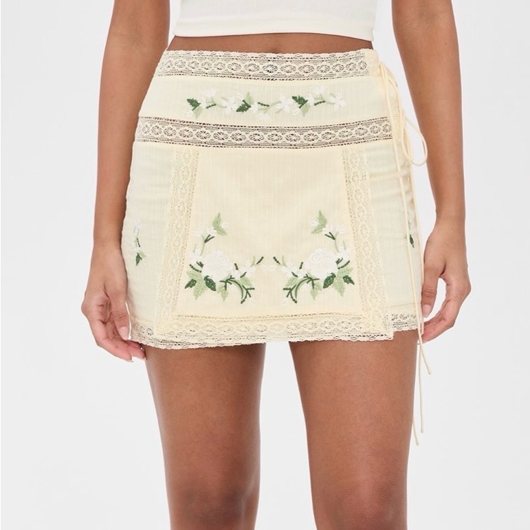 Nwt For Love And Lemons Jolene Embroidered Mini Skirt Size Medium